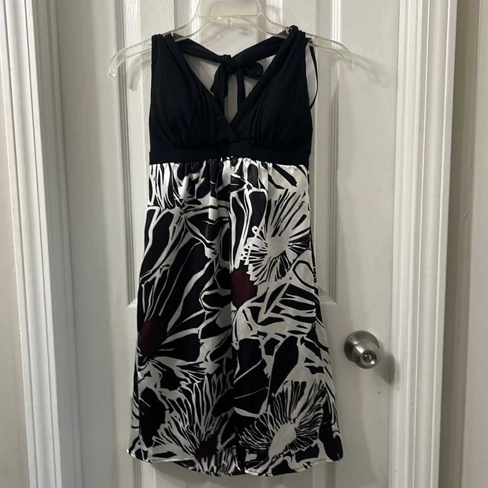 Small Black, White, Marron halter dress